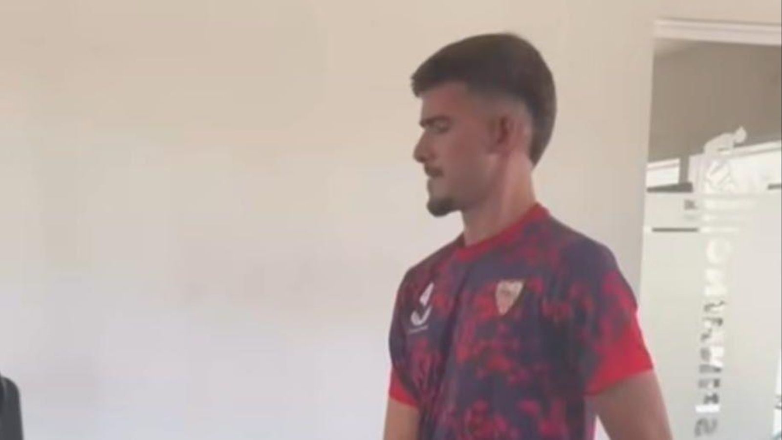 Kike Salas adelanta su pretemporada con el Sevilla FC