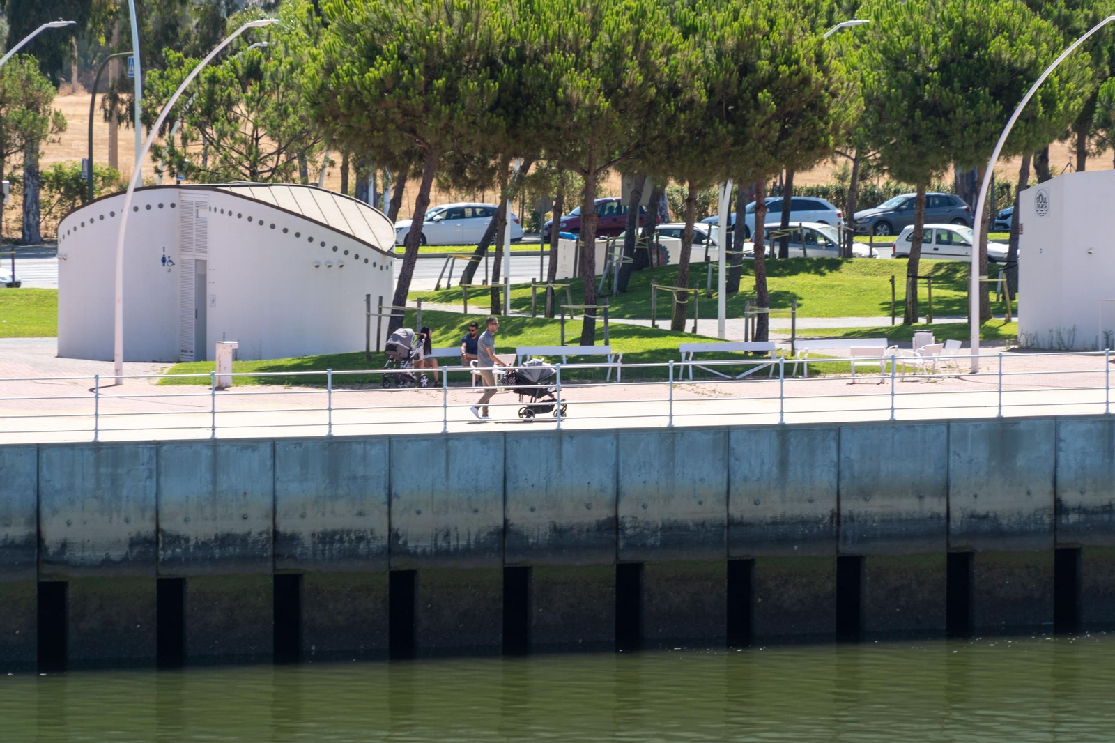 El Muelle de Riotinto y el Paseo de la Ría, lugares con encanto en la capital
