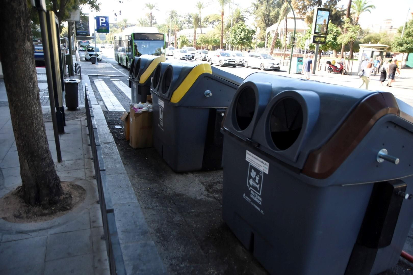 Antiguos contenedores de Sadeco.