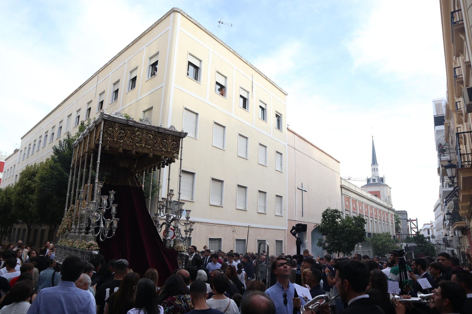 Extraordinaria de la Virgen del Valle de Huelva en imágenes