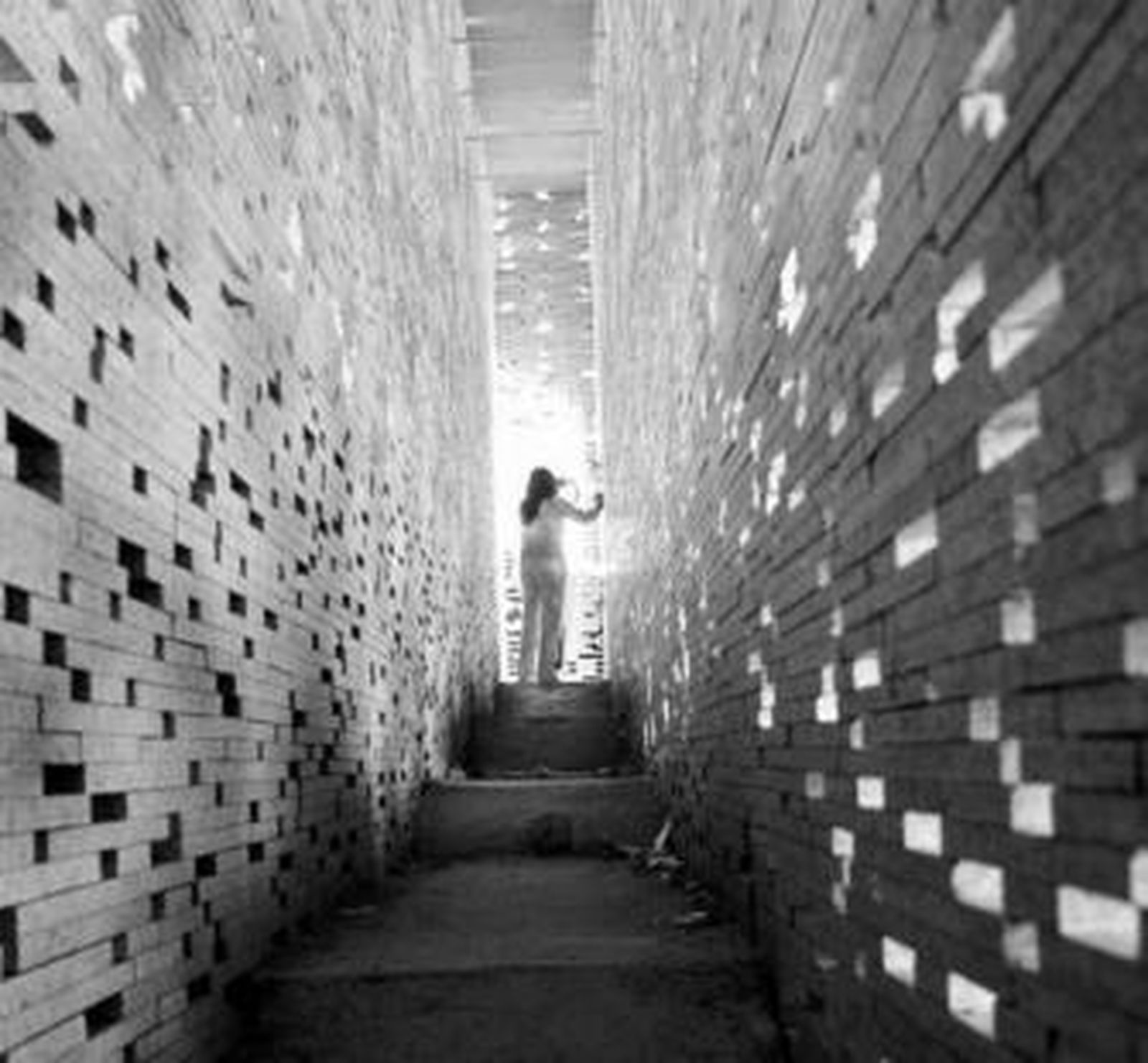 Una imagen del interior del pasadizo de la Muralla de San Miguel Alto.