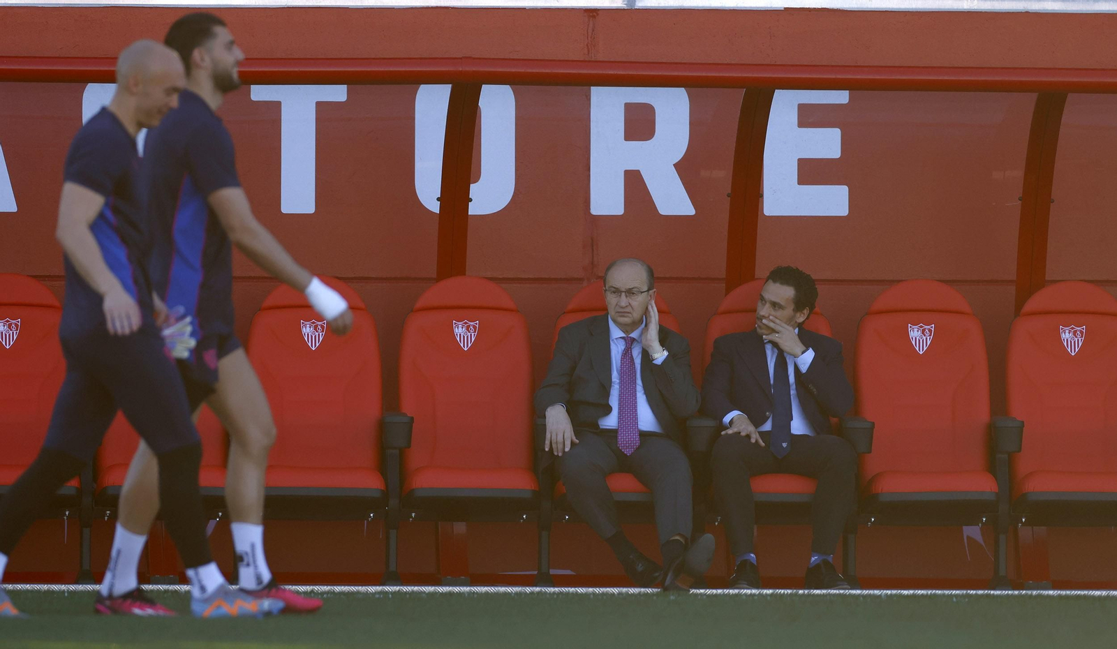 El primer entrenamiento de Mendilibar como entrenador del Sevilla Fc, en imágenes