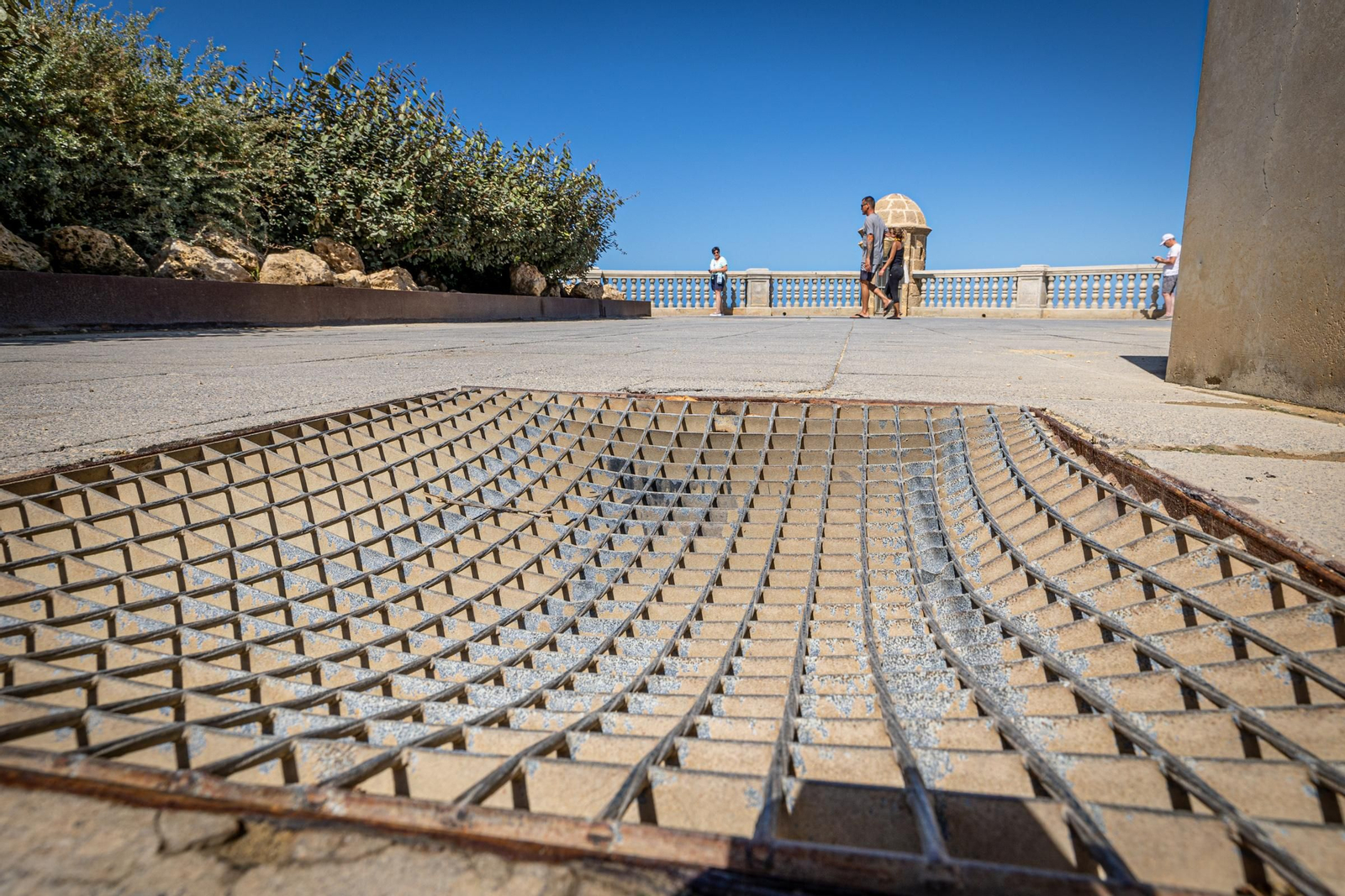 El balcón más degradado de Cádiz en imágenes