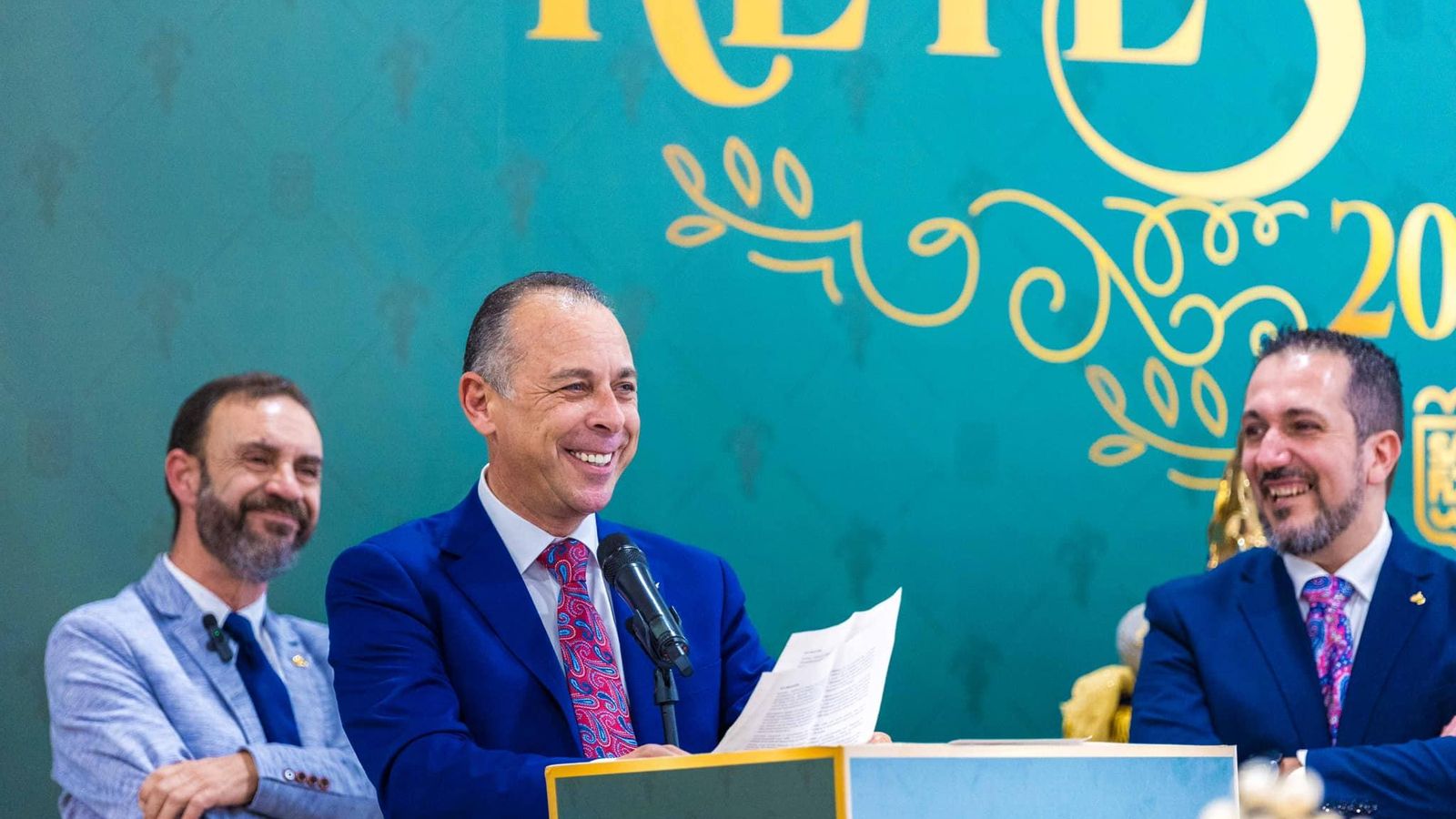 Los Reyes de la Navidad ya tienen sus coronas en San Fernando