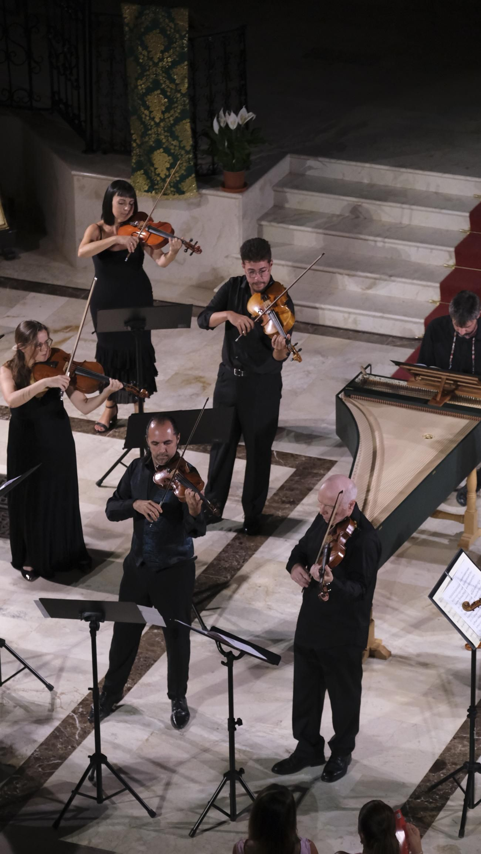Concierto de la OCAL y del violinista Jesús Reina en Vélez Blanco, en imágenes