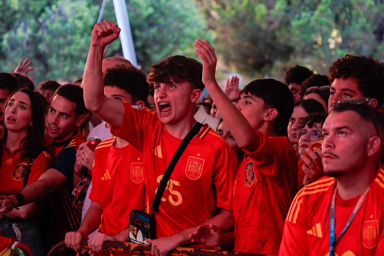 Imágenes del ambiente durante la final de la Eurocopa entre España e Inglaterra Imágenes del ambiente durante la final de la Eurocopa entre España e Inglaterra