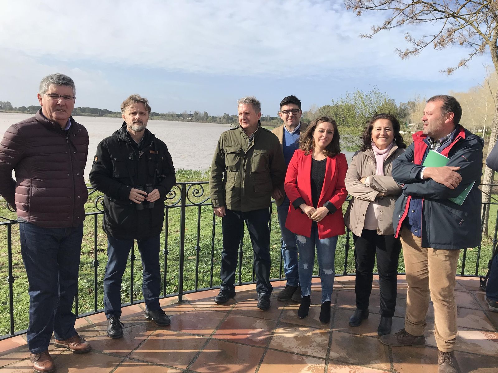 José Fiscal presentó ayer el informe en El Rocío junto a los grandes humedales de Doñana.