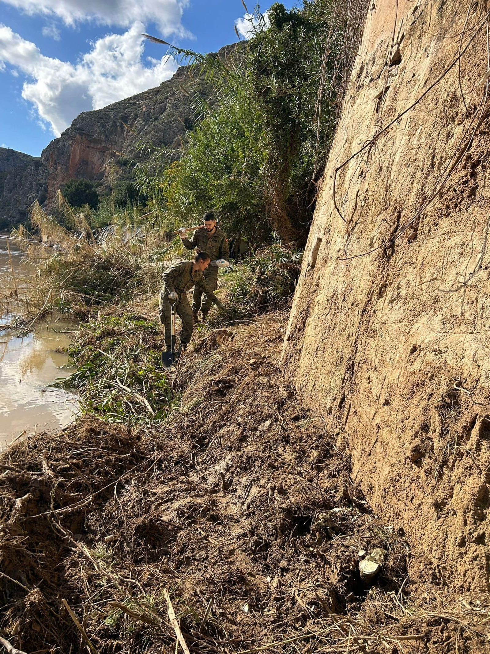 Las imágenes de los soldados de la Brigada Guzmán el Bueno X en Valencia