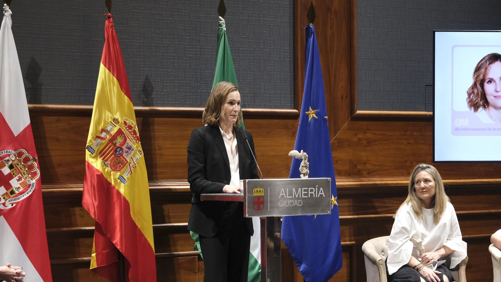 Entrega de los galardones por el Día Internacional de la Mujer, en imágenes