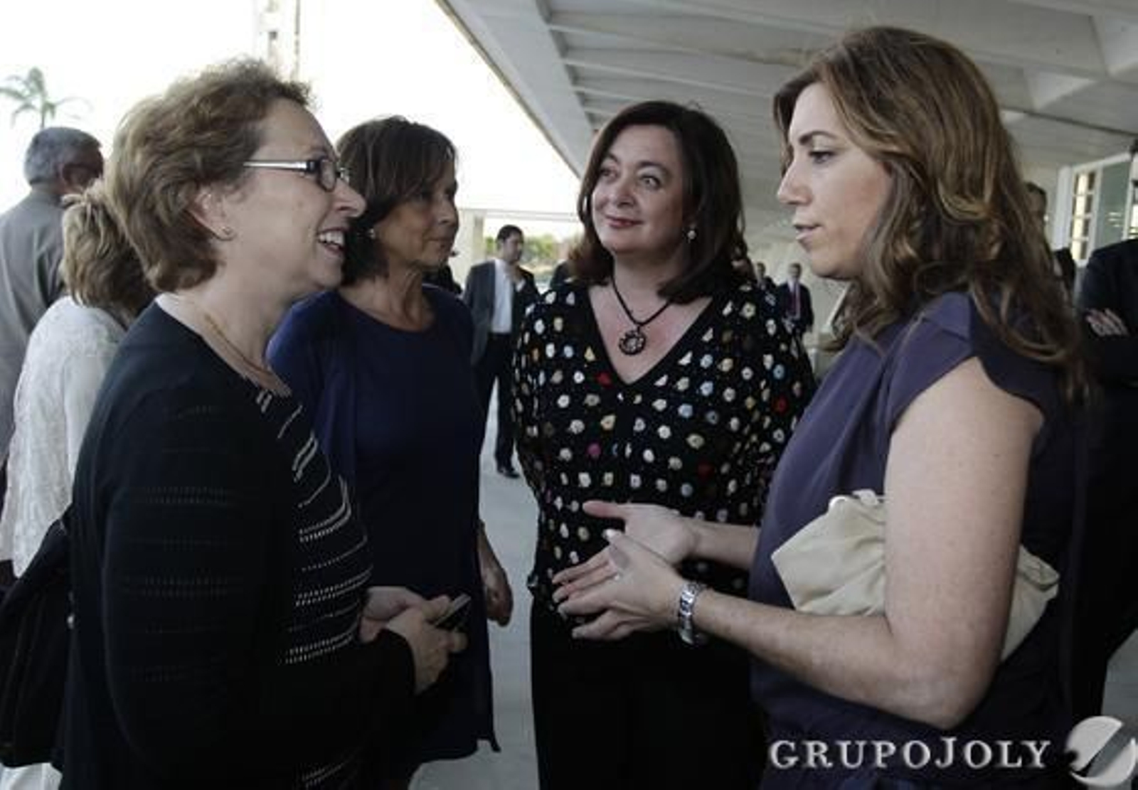 Carmen Martínez Aguayo, Mar Moreno y Susana Díaz.

Foto: A. Pizarro - M. Gómez - J.C. Vázquez - V. Hidalgo