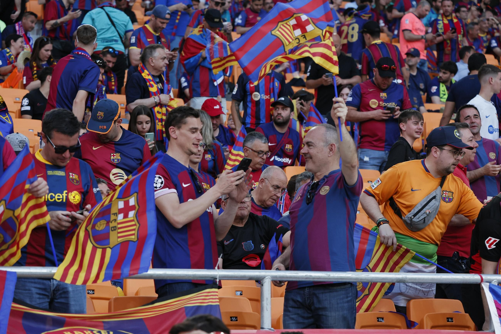 Búscate en las gradas de la final de la Copa del Rey 2025 en Sevilla