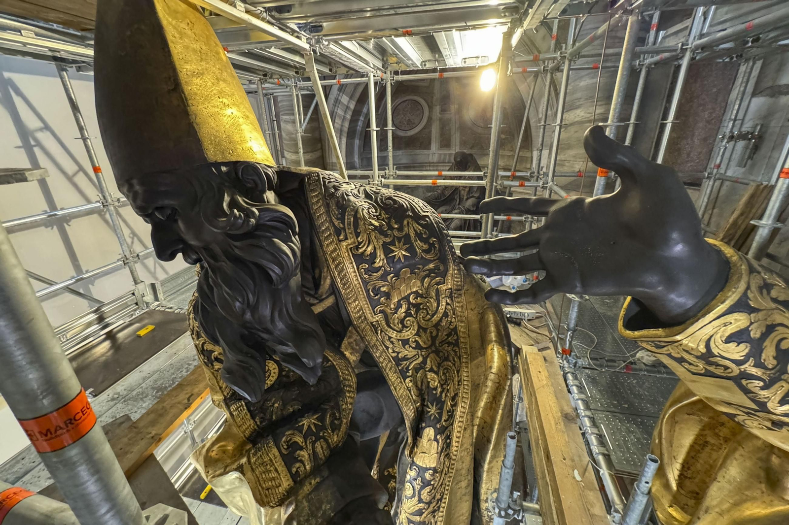 Restauración del Baldaquino de Bernini en el Vaticano