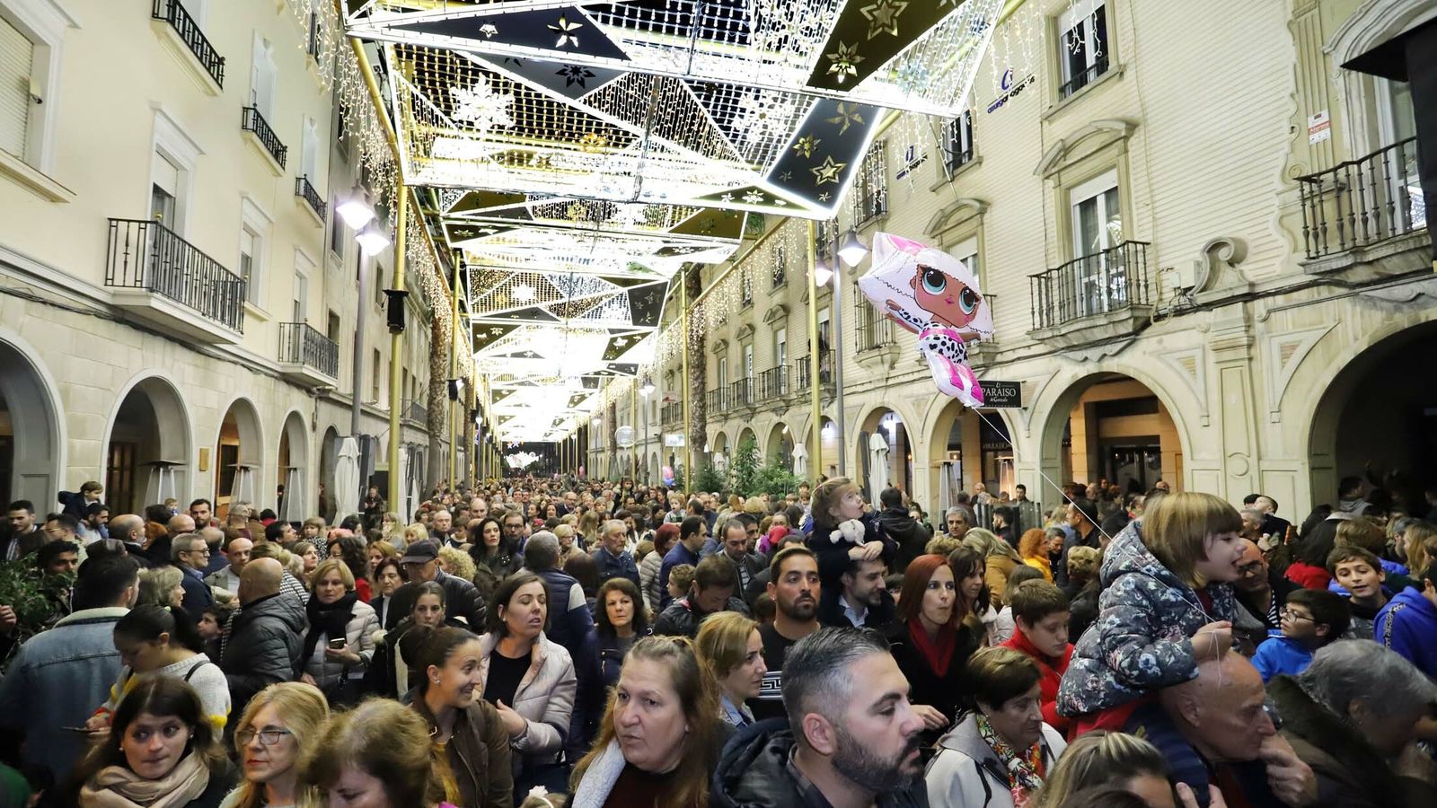 Iluminación y música en la Gran Vía