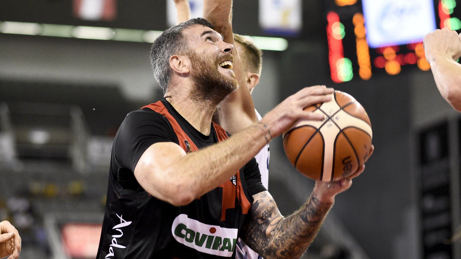 Rubio, en pleno esfuerzo en la zona rival.