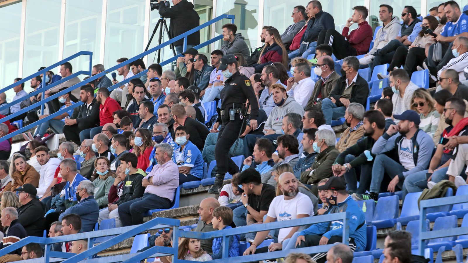 Imágenes del Xerez CD y el CD Rota en el Pedro S. Garrido