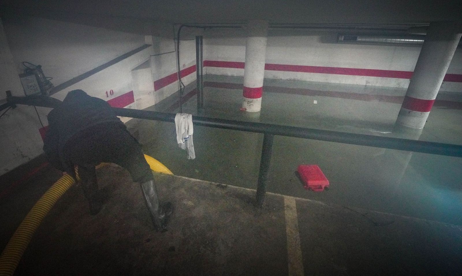 Imágenes de los torrentes de agua por las calles de Ubrique