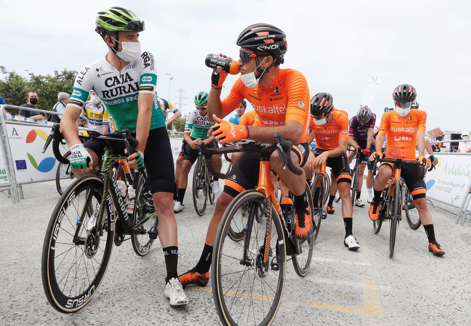 Las fotos de la etapa Mijas-Zahara de la Sierra de la Vuelta a Andalucía