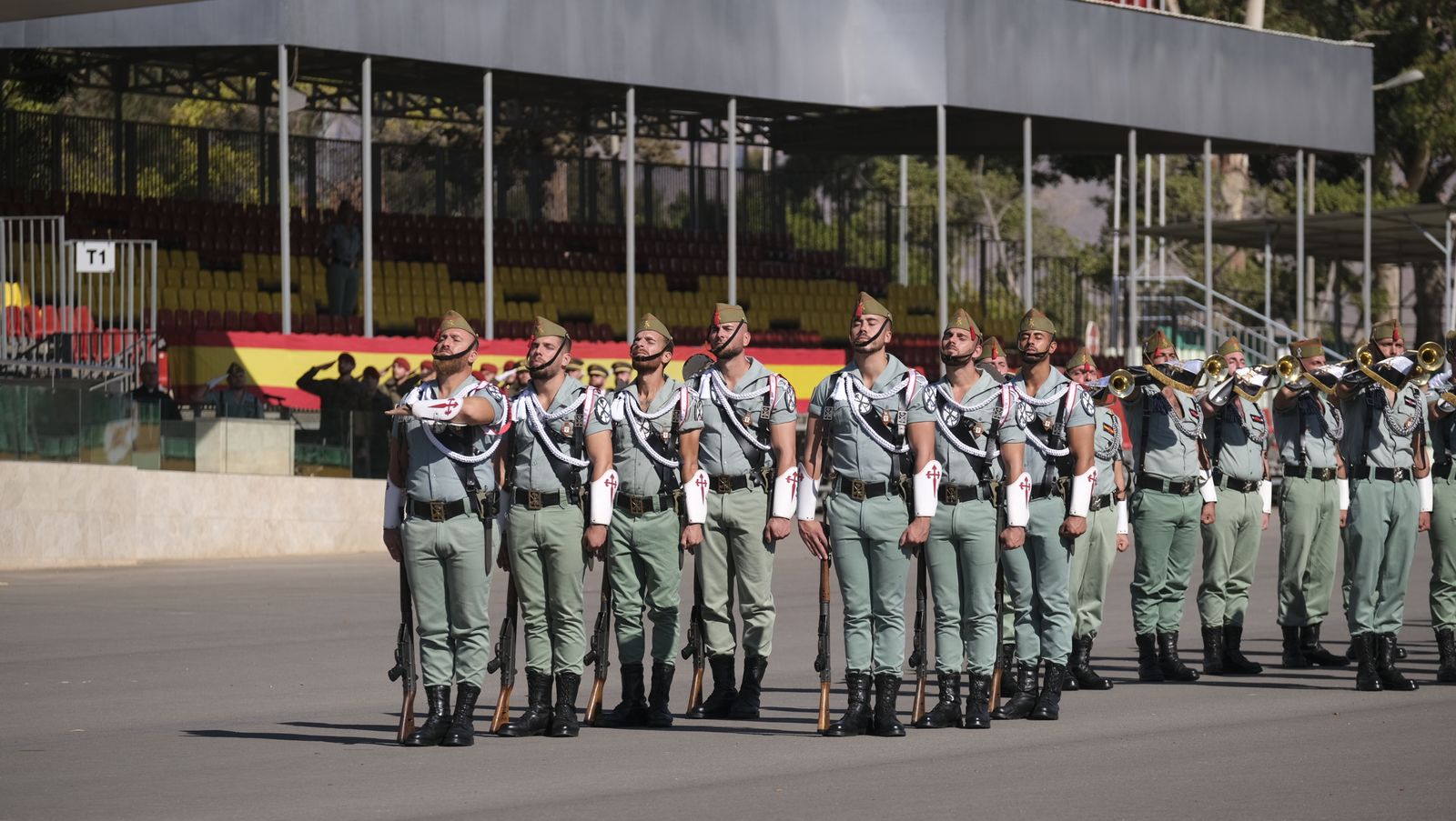 Imágenes de la visita de la Ministra de Defensa Margarita Robles a la Brigada Alfonso XIII de La Legión