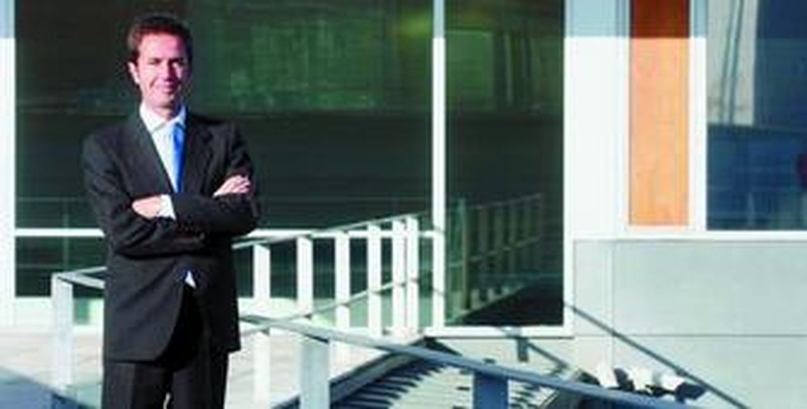 El responsable de Relaciones Externas de la Escuela Internacional de Gerencia, Manuel Velázquez, en la sede del centro de formación.