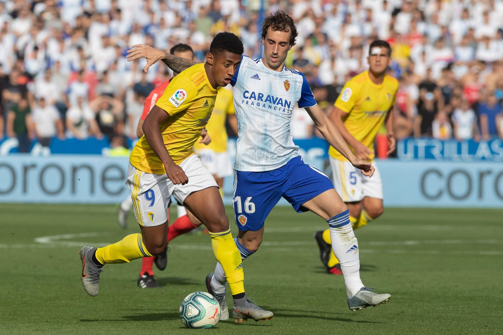 Eguaras ha perdido la titularidad en el Zaragoza en favor del exrojiblanco Petrovic