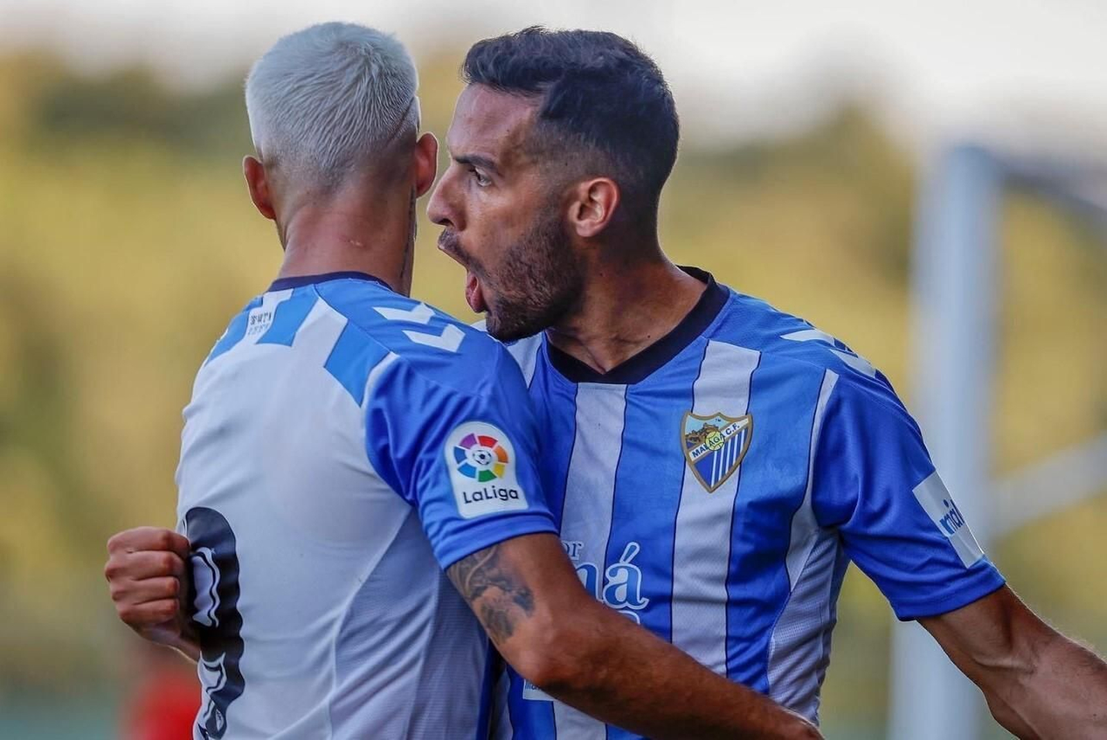 Esteban Burgos celebra ante el Almería. Esteban Burgos celebra ante el Almería.