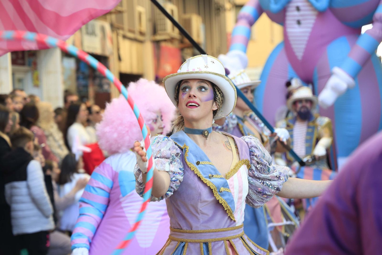 Búscate en las fotos de la cabalgata del Carnaval de La Línea 2026