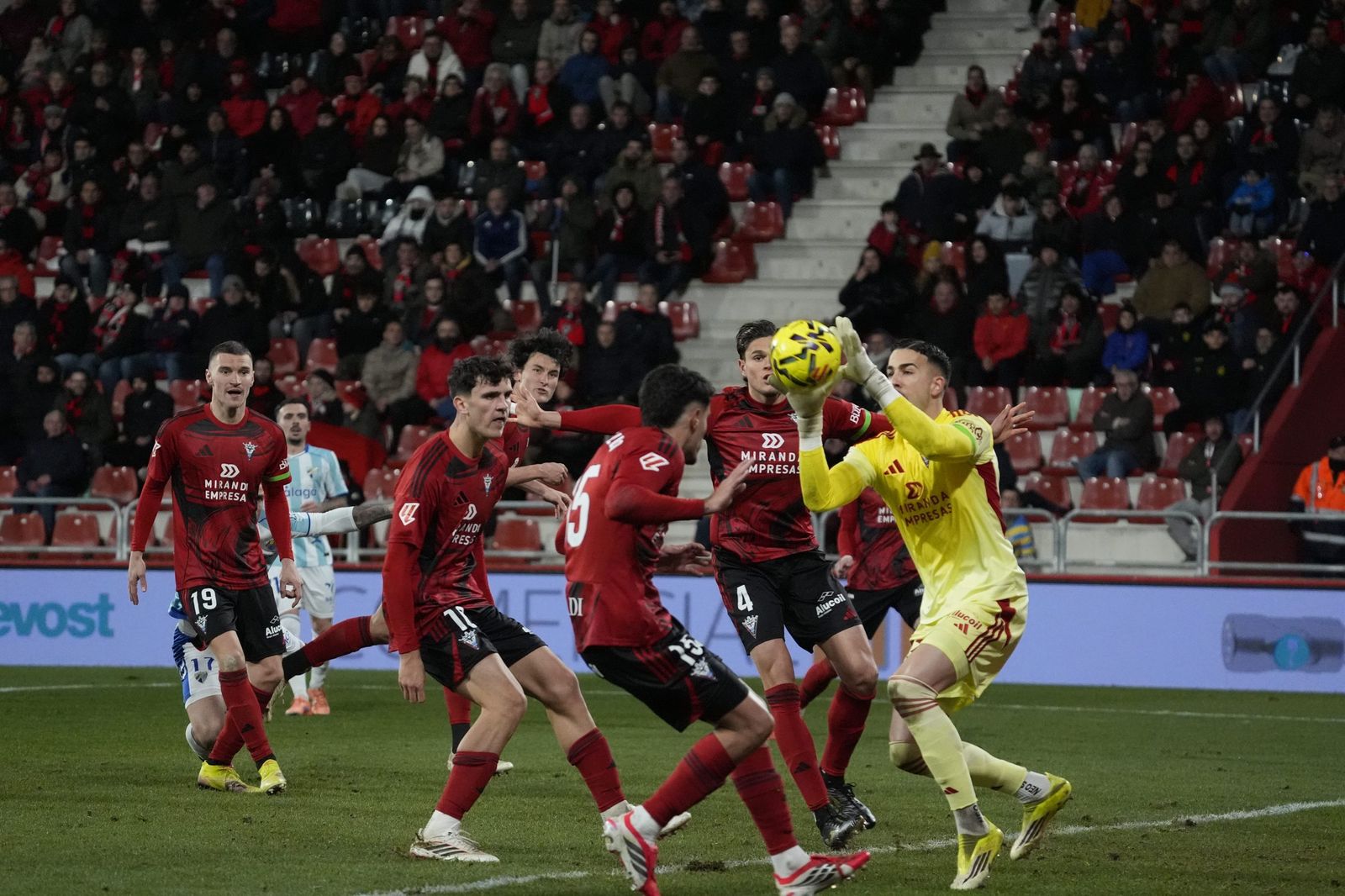 El Mirandés-Málaga CF, en fotos