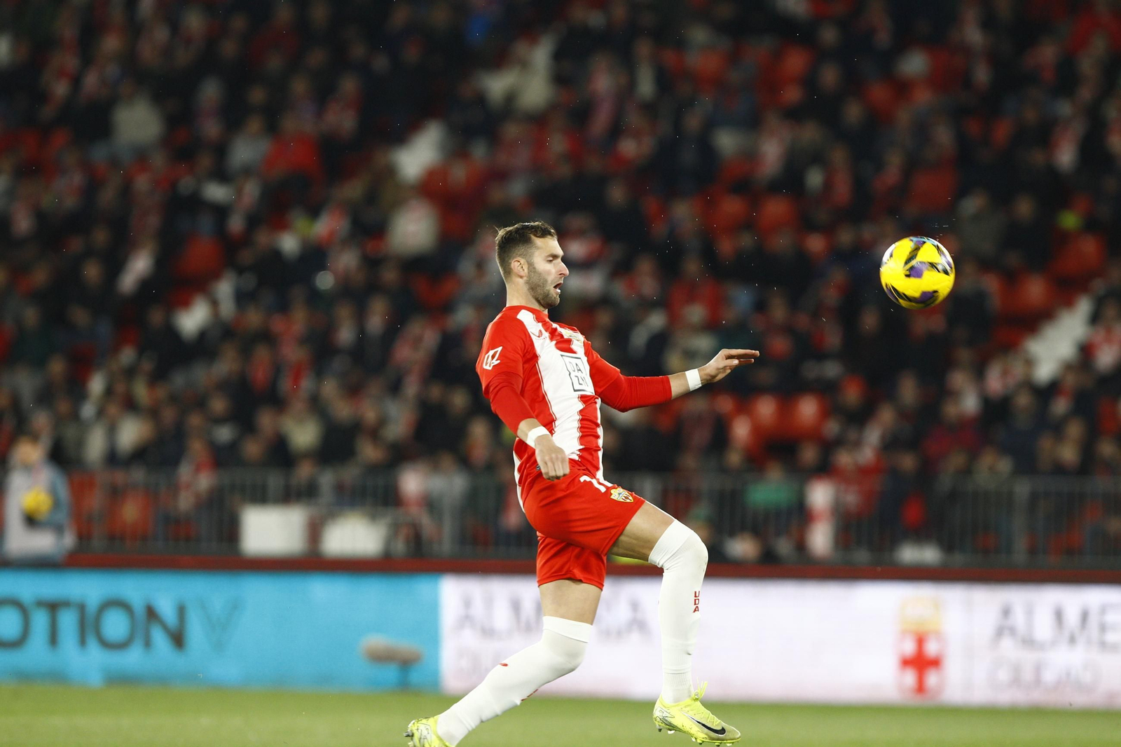 Las imágenes del partido U.D. Almería-S.D. Huesca