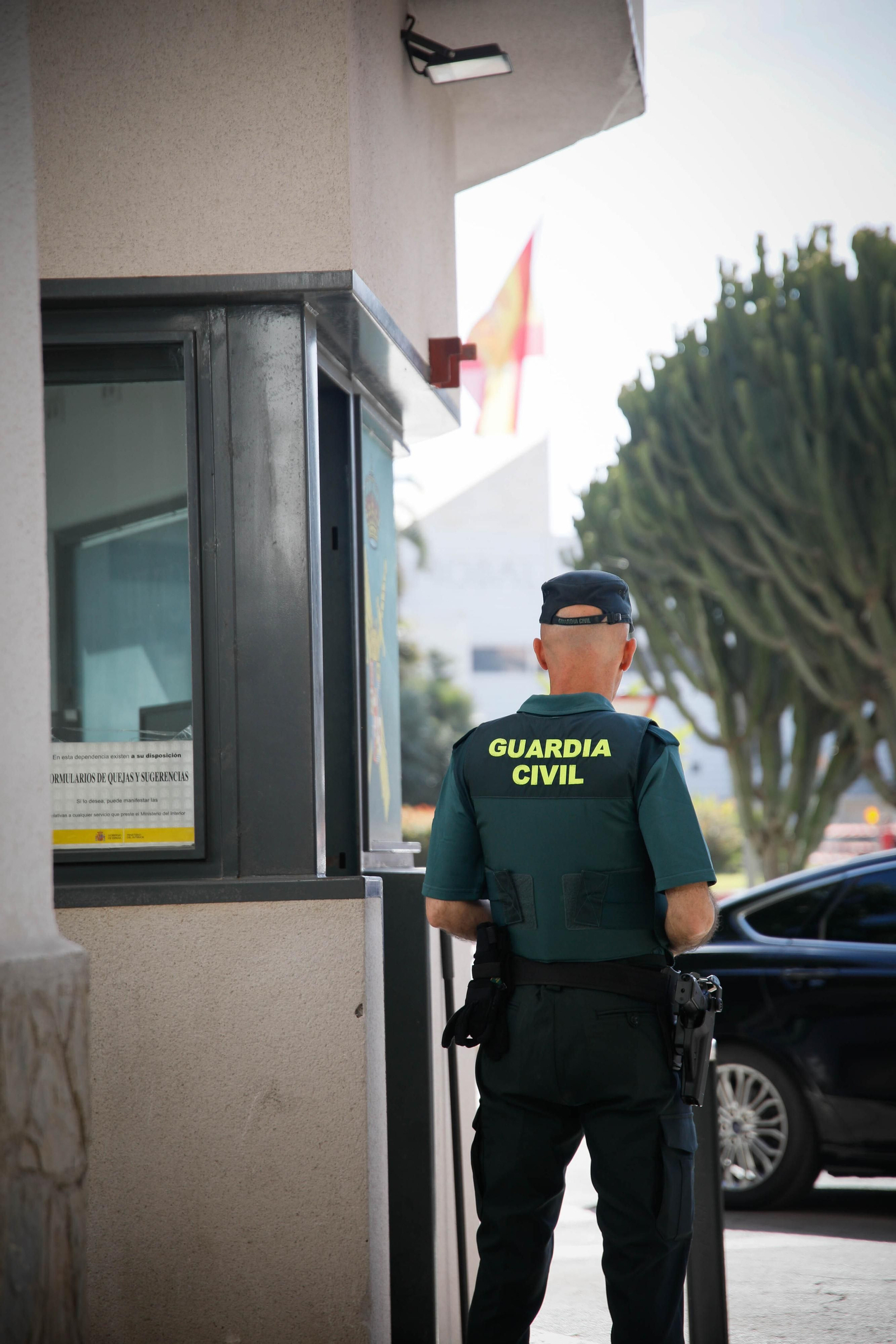 Fotogalería del 180 aniversario de la Guardia Civil.