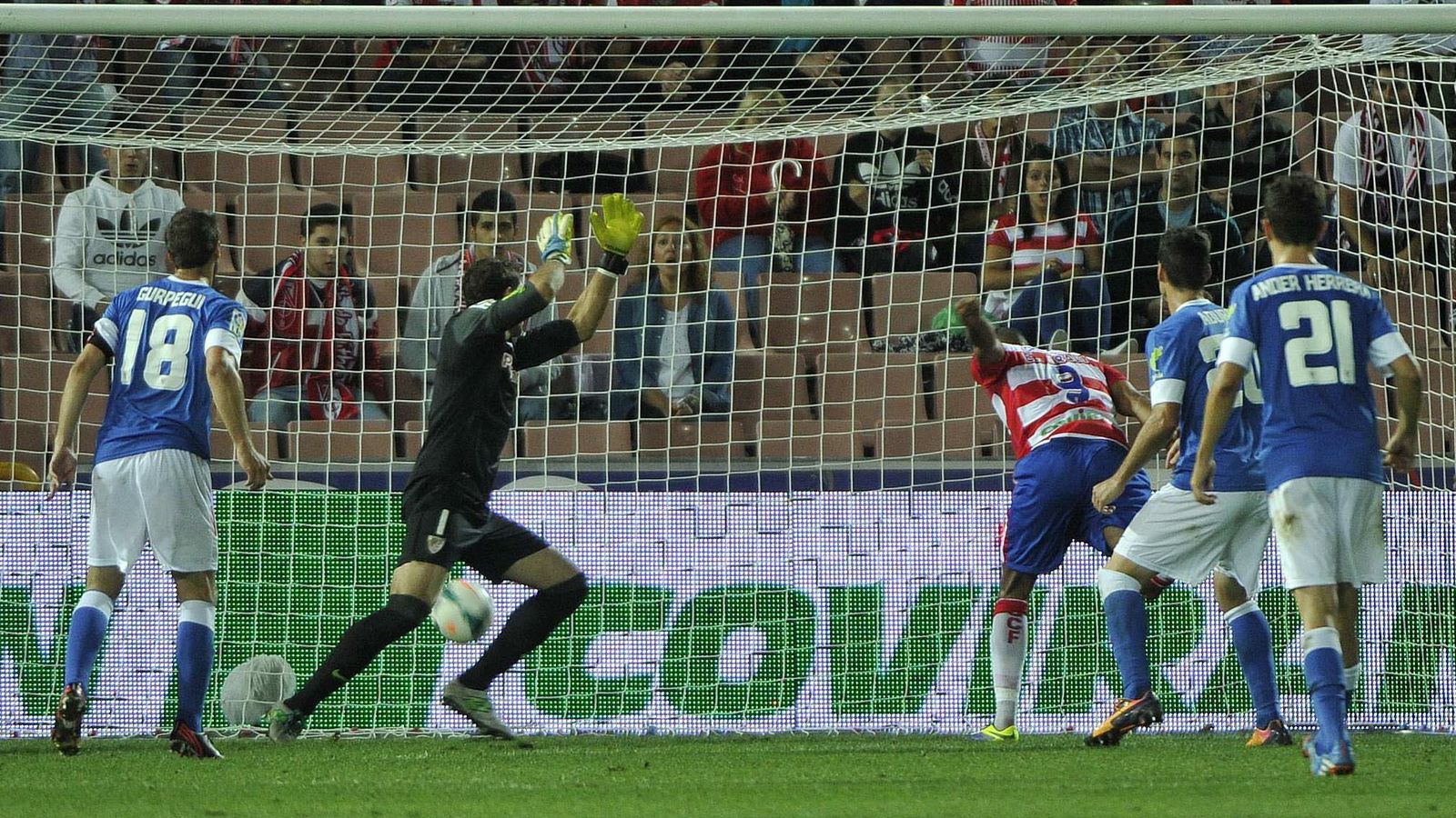 Muchos aficionados se acuerdan del doblete de El Arabi para ganarle 2-0 al Athletic en 2013