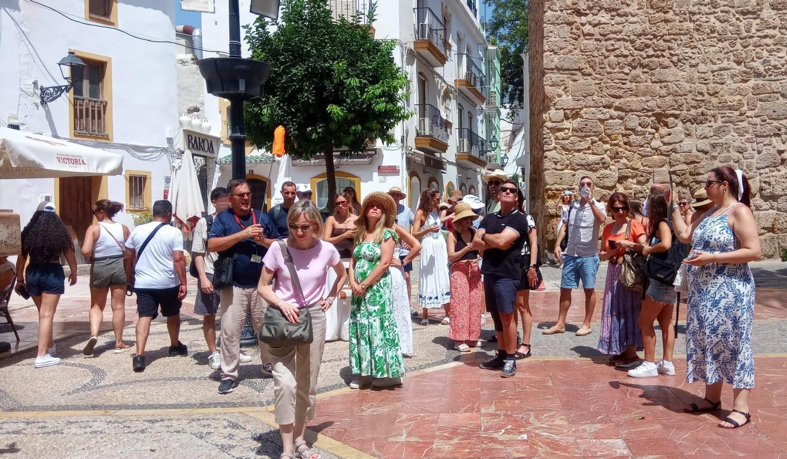 Un tour turístico en el centro de Marbella.