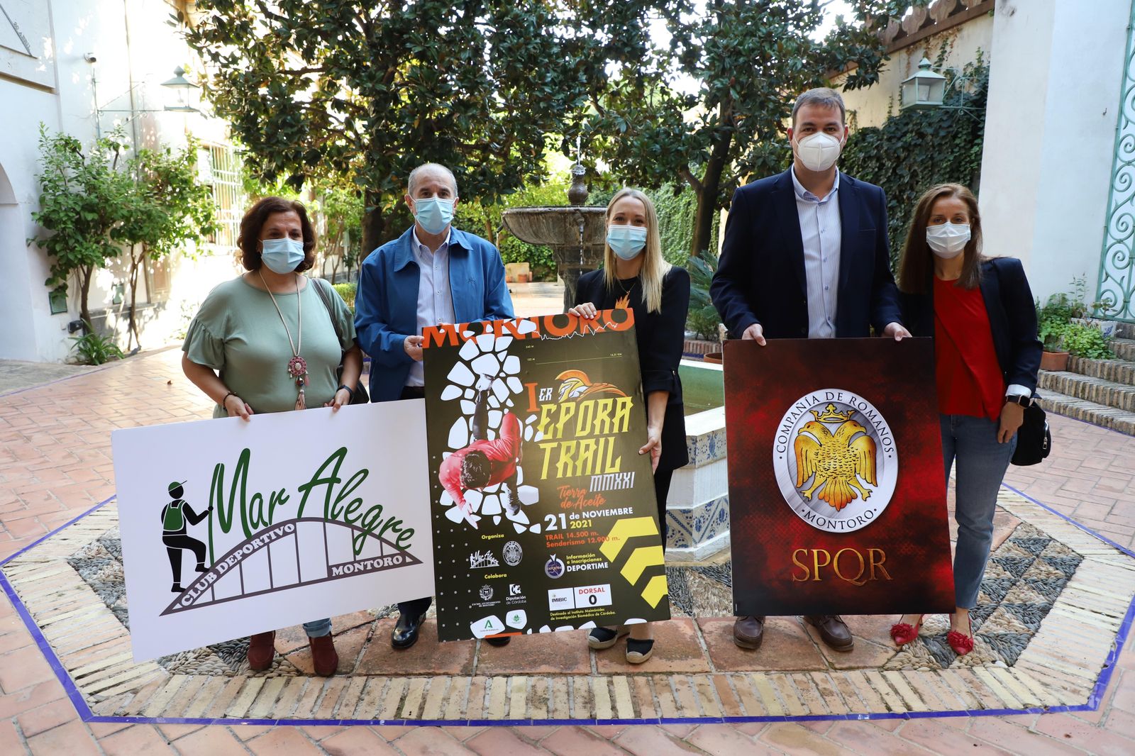 Asistentes a la presentación de la I Épora Trail ‘Tierra de aceite’ de Montoro.