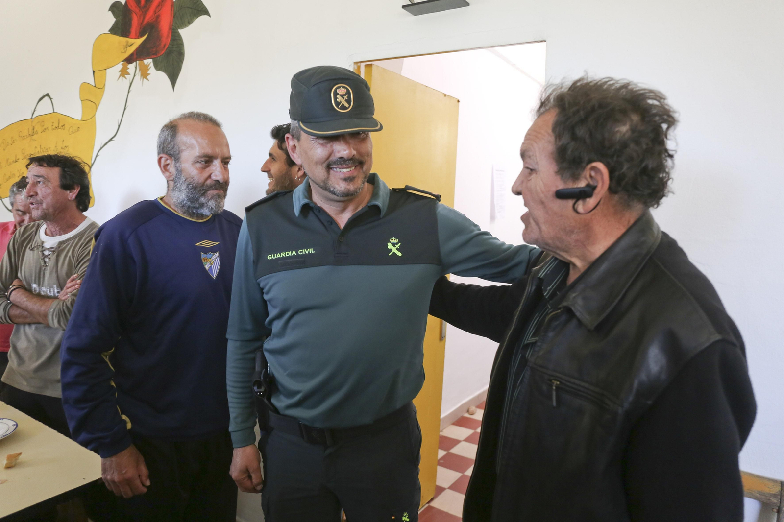 Las fotos del guardia civil gitano recorriendo La Palmilla