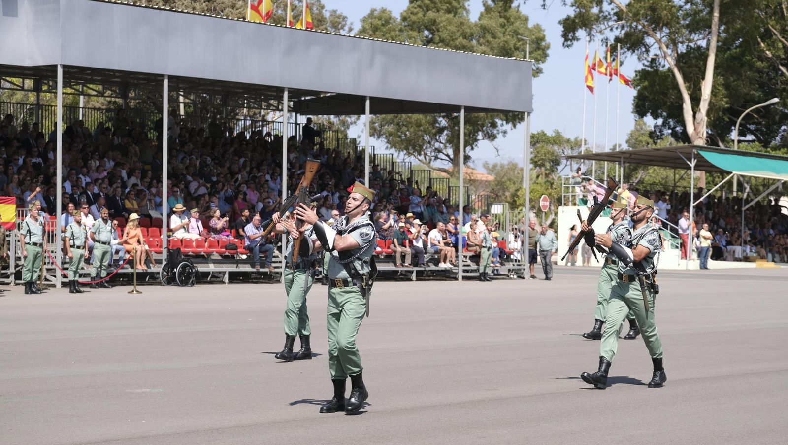 Imágenes del 102 aniversario de La Legión en Almería