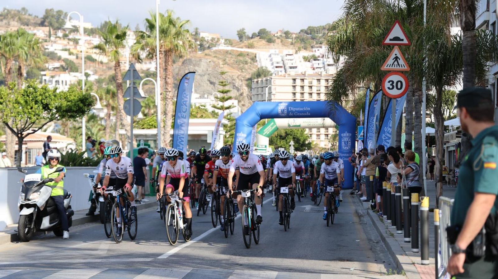 La salida tendrá lugar desde el Paseo de San Cristóbal de Almuñécar.