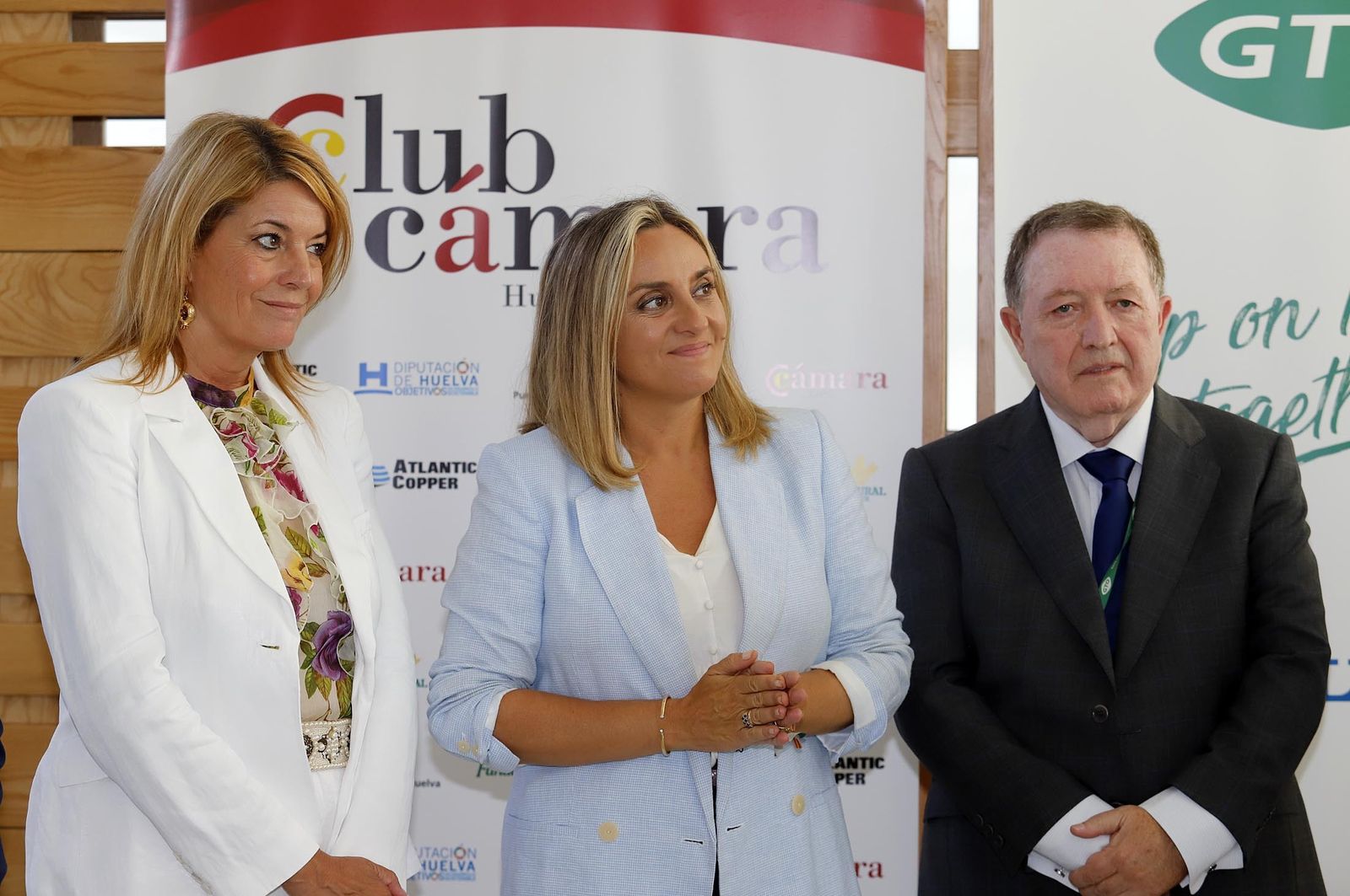 Imágenes de la visita de la consejera Marifrán Carazo a la empresa GTO en Niebla