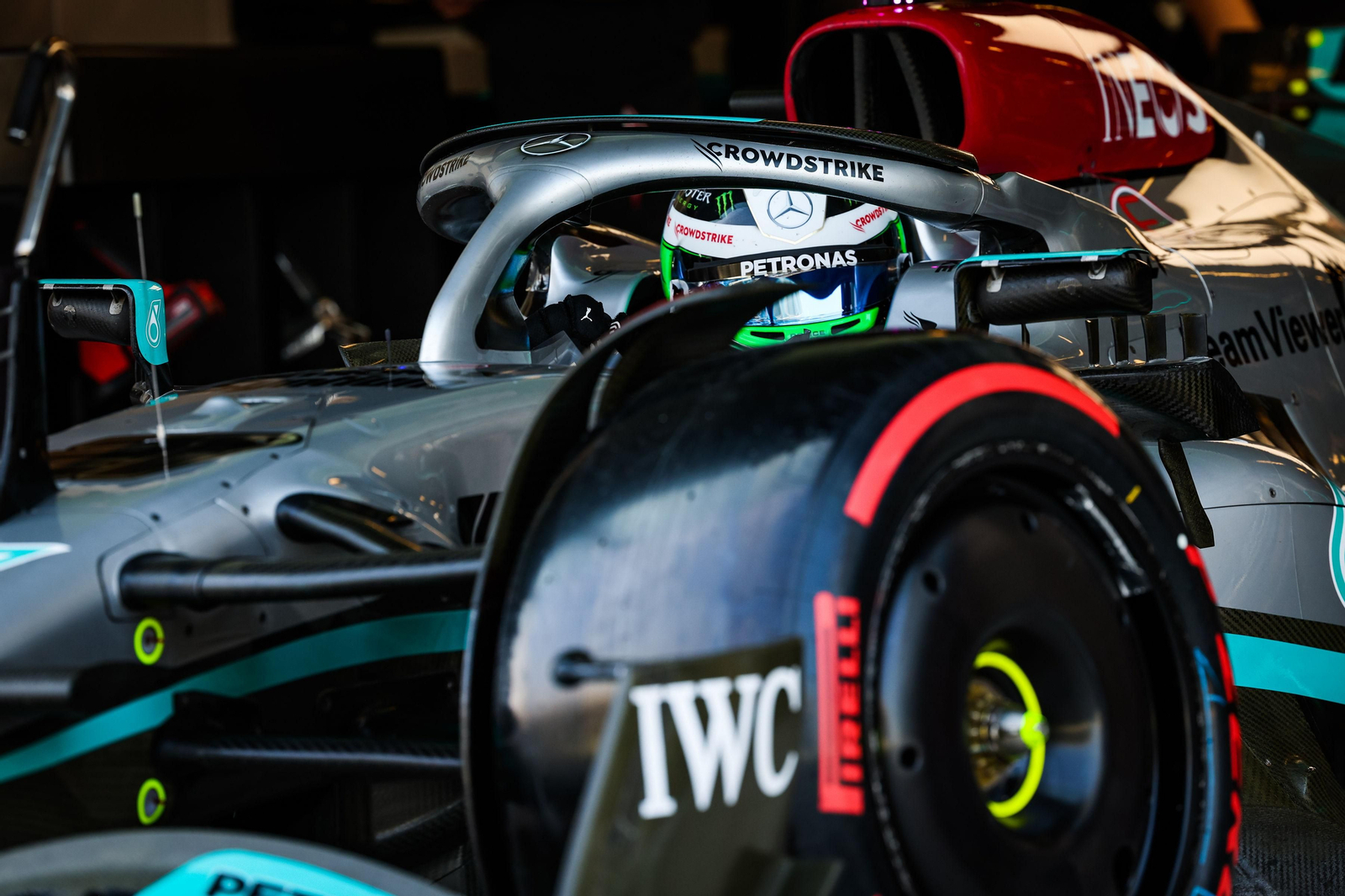 Las escuderías de  Fórmula uno se prueban tras el fin de temporada