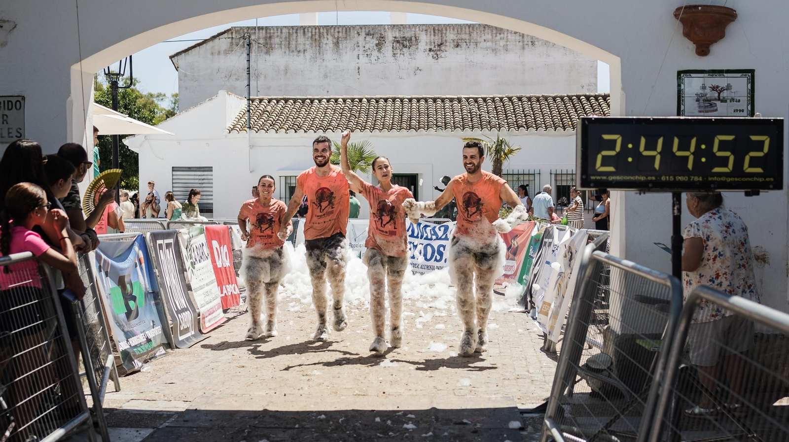 Búscate en la Carrera del Barro de La Barca de la Florida 2024