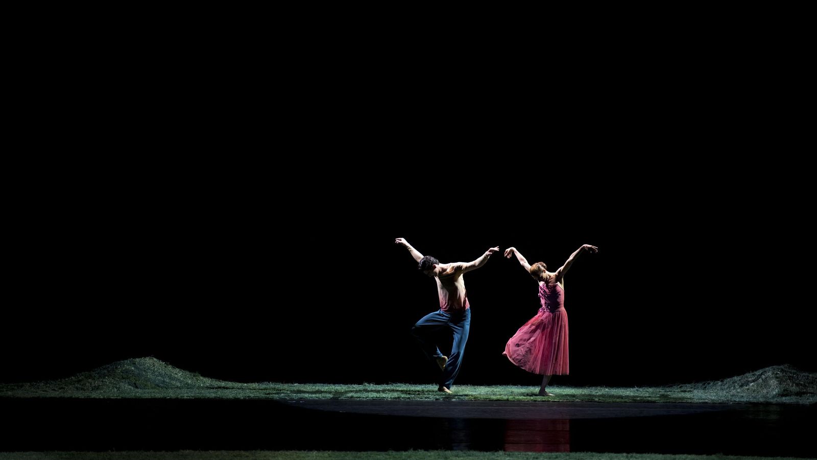 El coreógrafo ha tenido muy en cuenta los versos que acompañan cada concierto.