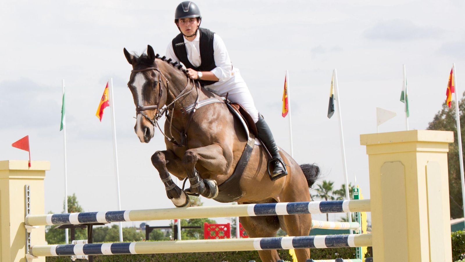 El ganador Francisco Román Cantillana, que se alzó con la victoria en la prueba grande de 1.40 metros