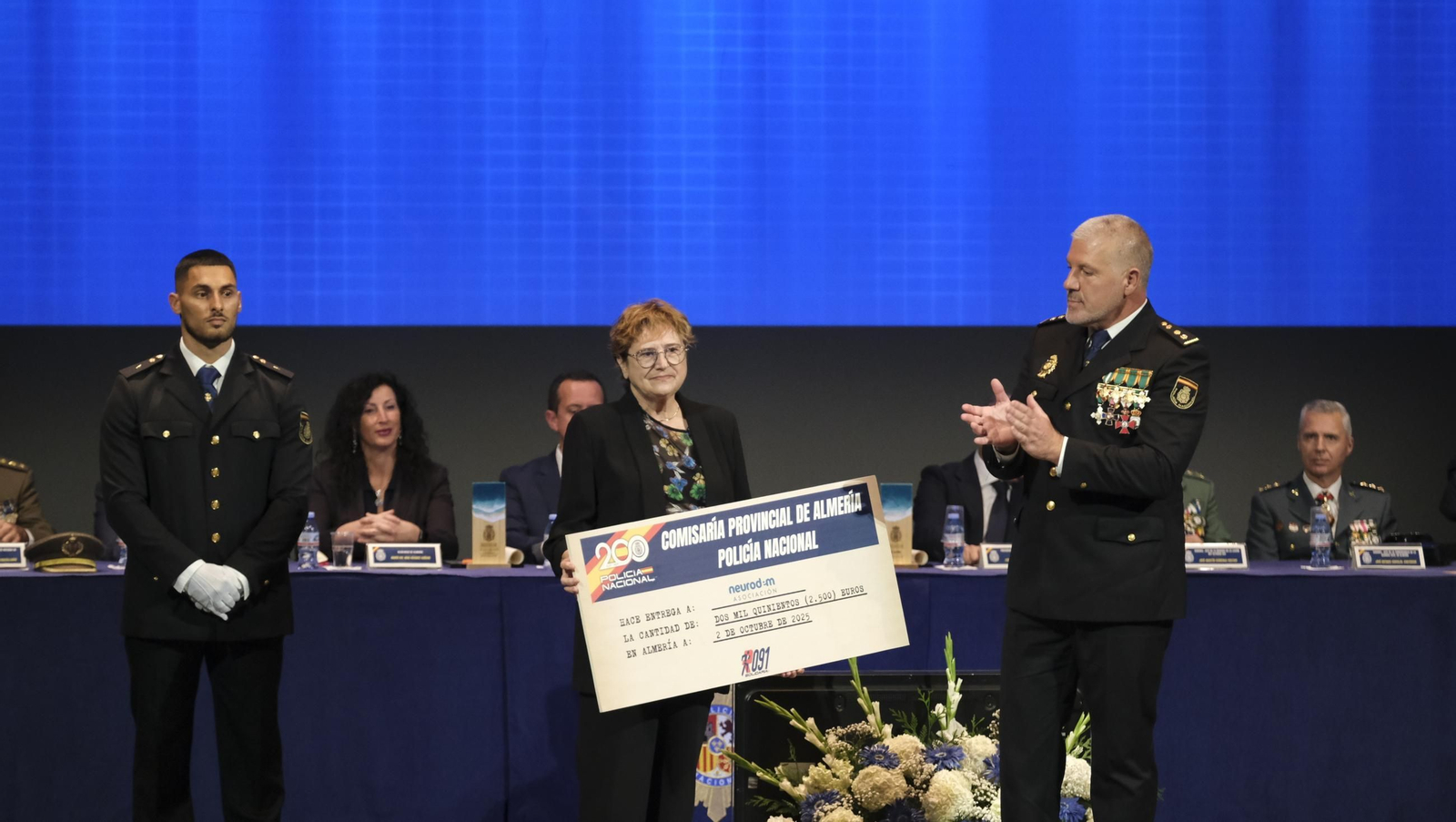 Así ha sido la celebración del Día de la Policía Nacional de Almería en el Maestro Padilla, en imágenes