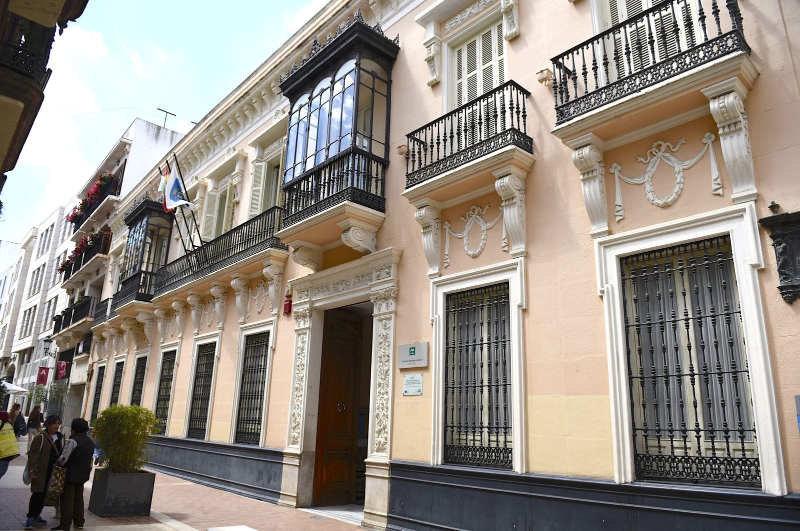 Fachada del Palacio Mora Claros