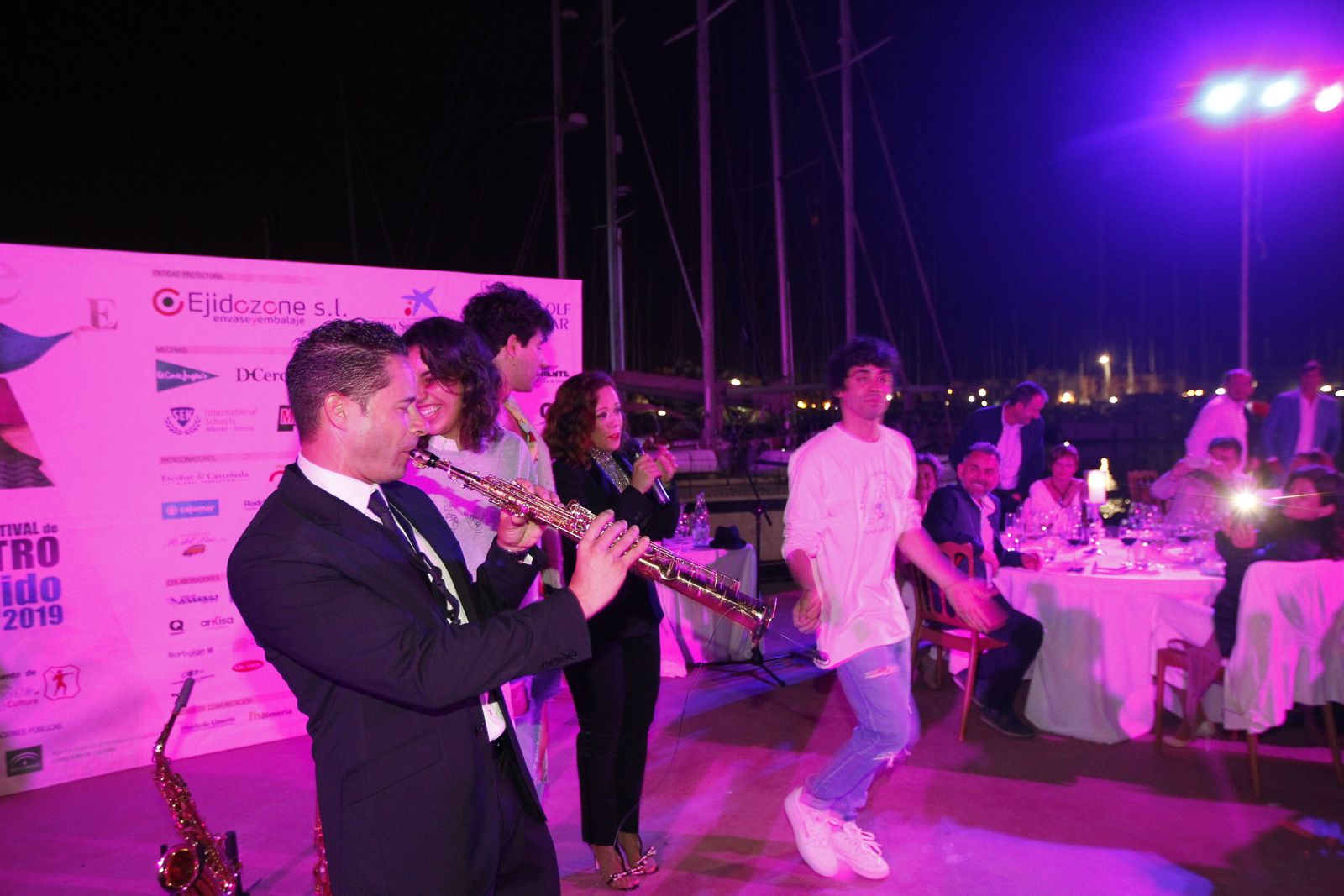 Fotogalería Teatro Comestible. Festival Teatro El Ejido. Puerto Almerimar