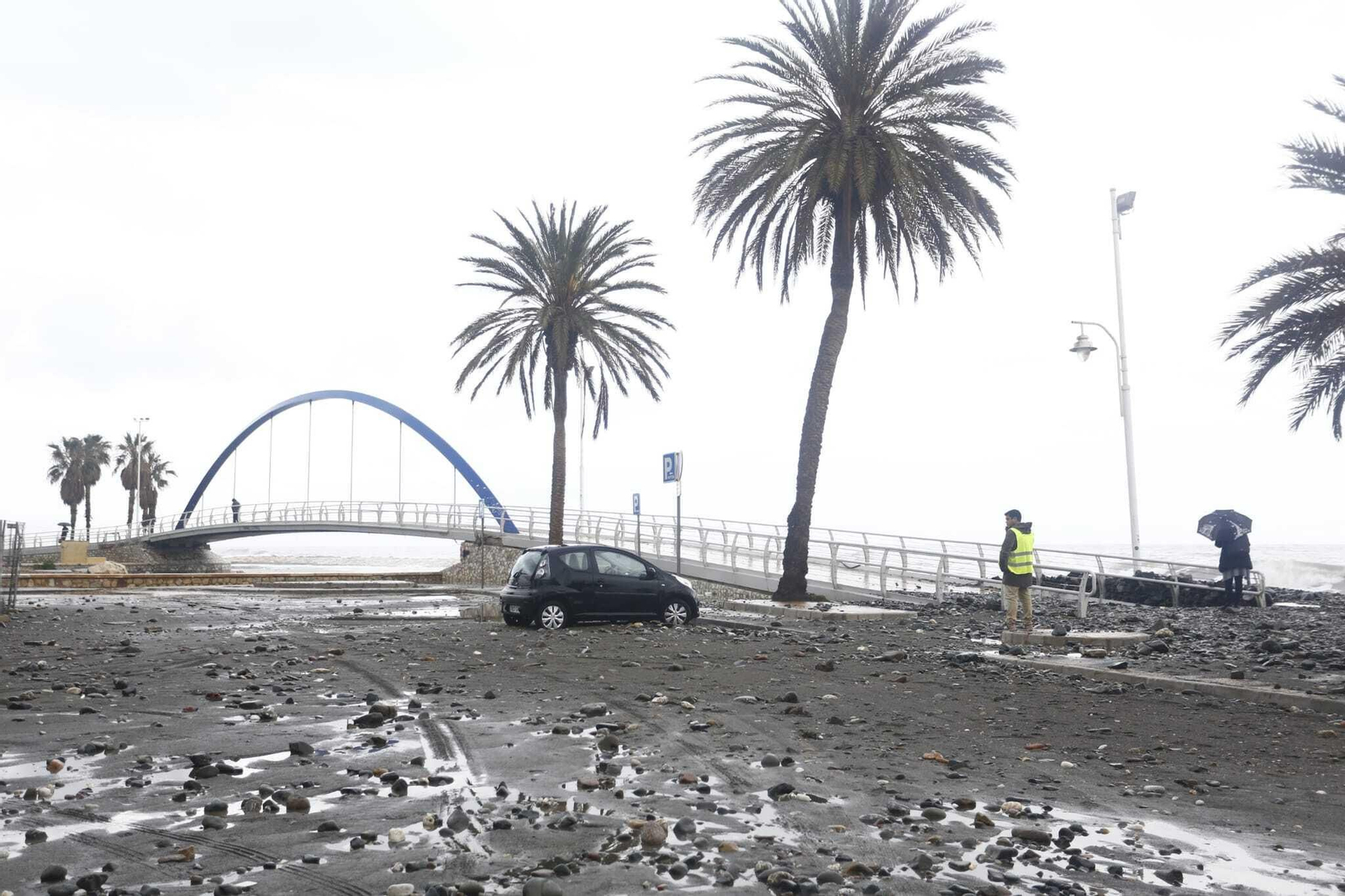 Fotos: Así está la playa de Pedregalejo, en Málaga, tras los efectos del oleaje