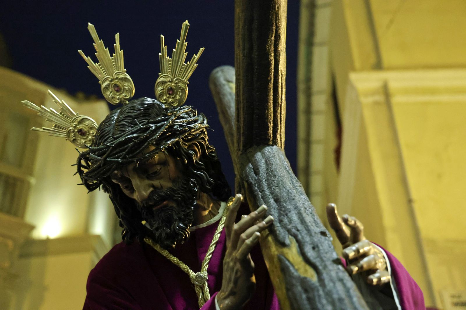 Los mejores momentos del Viernes de Dolores en Málaga, en fotos