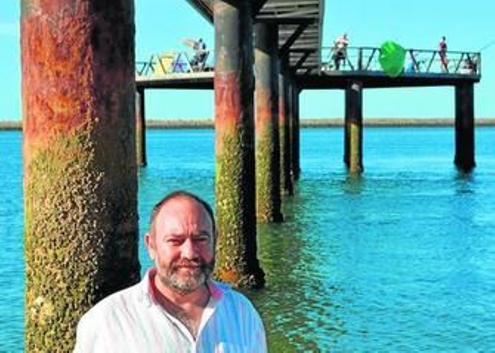 El sociólogo y escritor Federico Soubrier, en el lugar en que se desarrolla esta novela de acción.