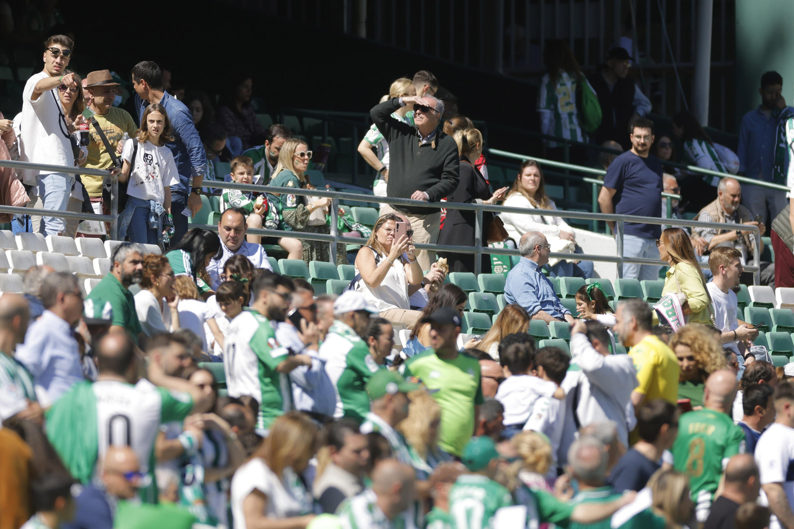 Búscate en las fotos del Betis-Mallorca