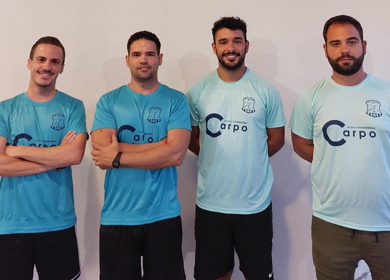 David Martín -segundo por la izquierda-, entrena desde este miércoles al Jerez Industrial hasta  que el club contrate al nuevo técnico.