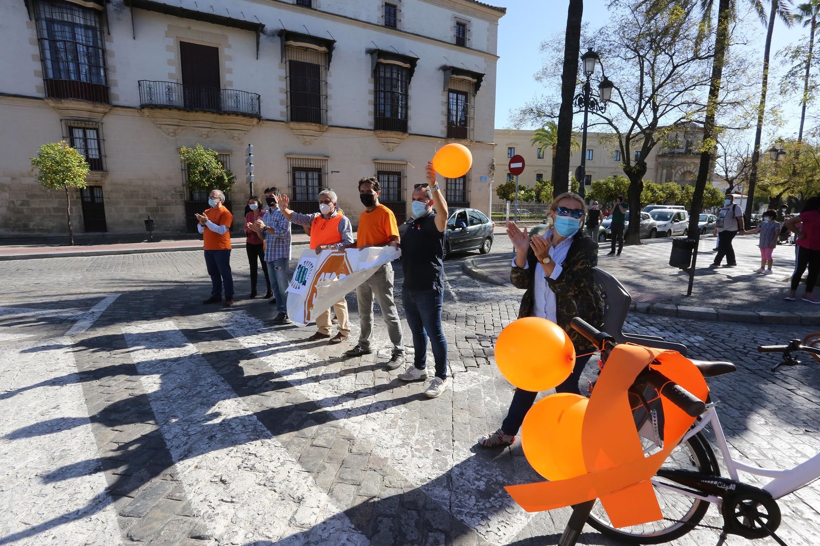 Caravana de coches contra la ley Celaá en Jerez