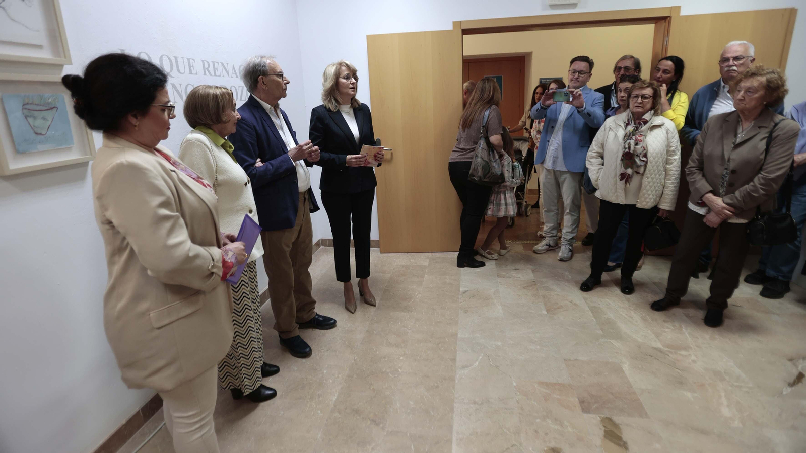 Las fotos de la inauguración de la exposición de Blanca Orozco "Lo que renace"